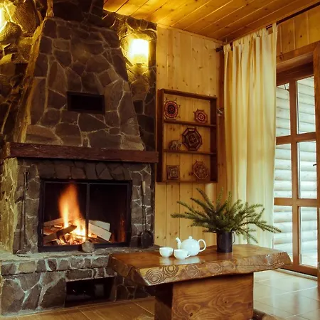 Camp Bilyi Slon אתר קמפינג