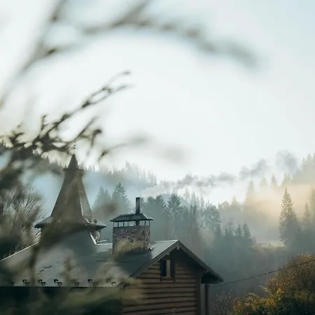 Camp Bilyi Slon אתר קמפינג