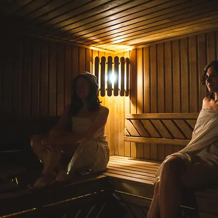 Camp Bilyi Slon אתר קמפינג *